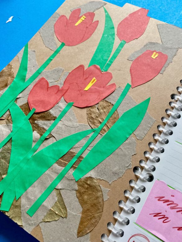 Blühende Tulpen als gezeichnete Collage in einem selbst gestalteten aufgeschlagenen Kalender
