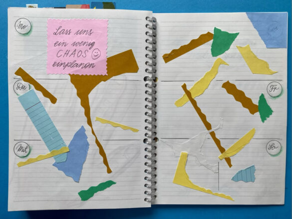 abstrakte bunte Papierschnipsel als gezeichnete Collage in einem selbst gestalteten aufgeschlagenen Kalender