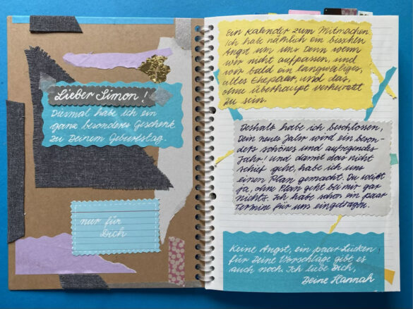 Texte auf abstrakter Komposition in kühlen Farben als Illustration bzw gezeichnete Collage in einem selbst gestalteten aufgeschlagenen Kalender