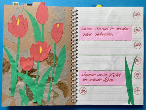 Blühende Tulpen als Illustration bzw gezeichnete Collage in einem selbst gestalteten aufgeschlagenen Kalender